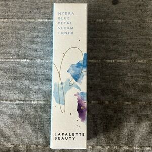 Hydra blue petal serum toner